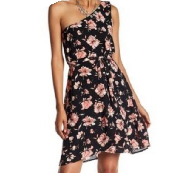 DR2 Dresses & Skirts - DR2 by Daniel Rainn One Shoulder Floral Dress